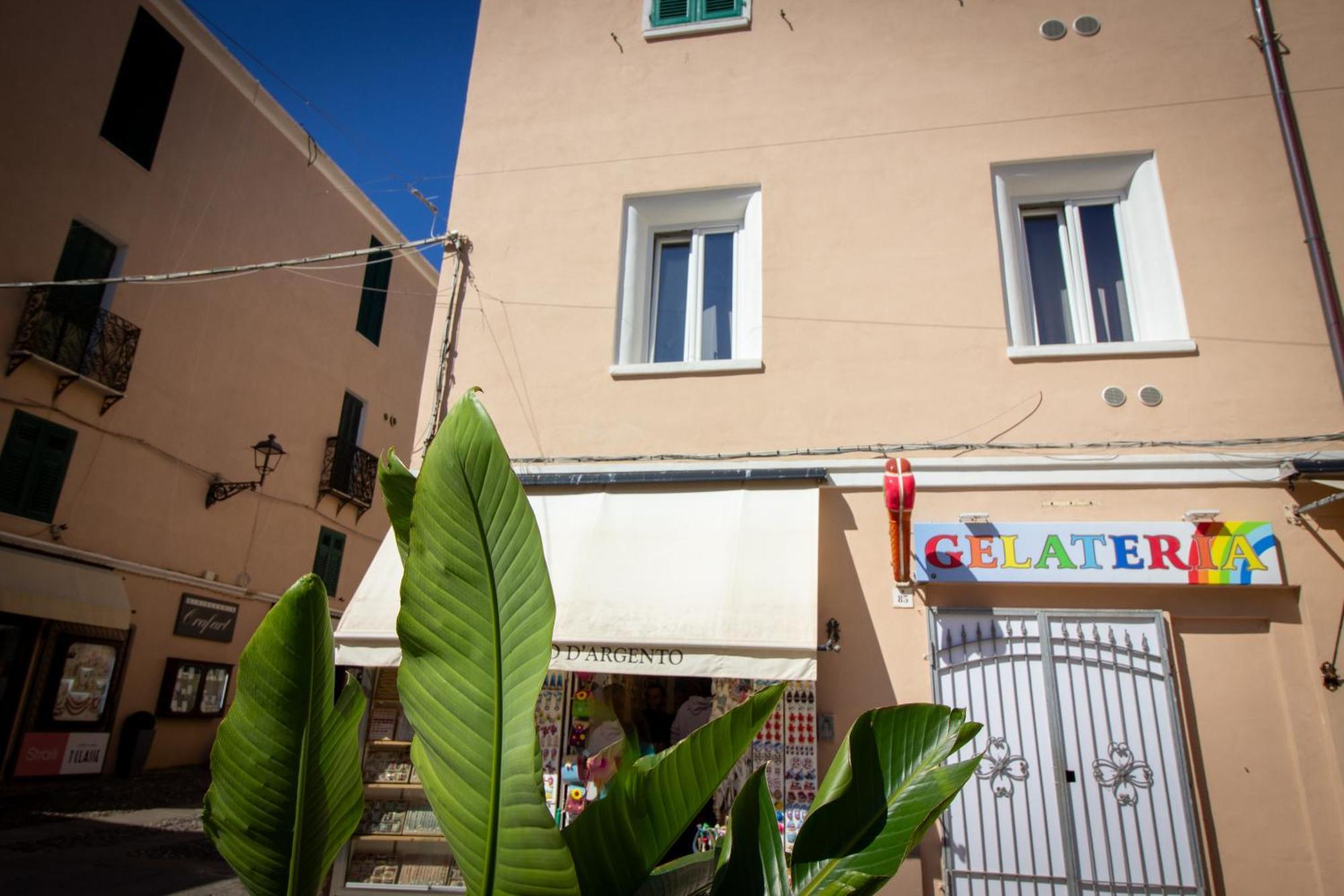 Alghero Appartamento In Centro Casa Ferret Eksteriør bilde